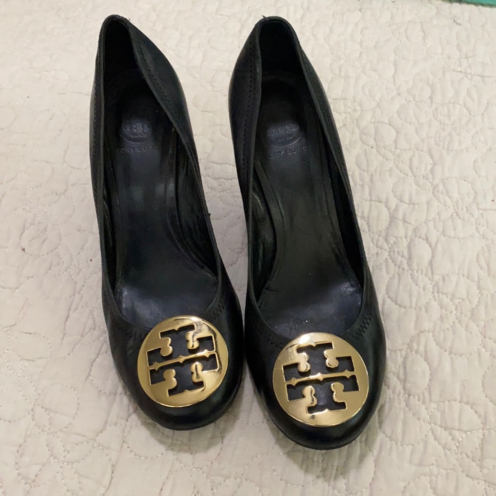 Authentic Tory Burch Wedge. Gorgeous